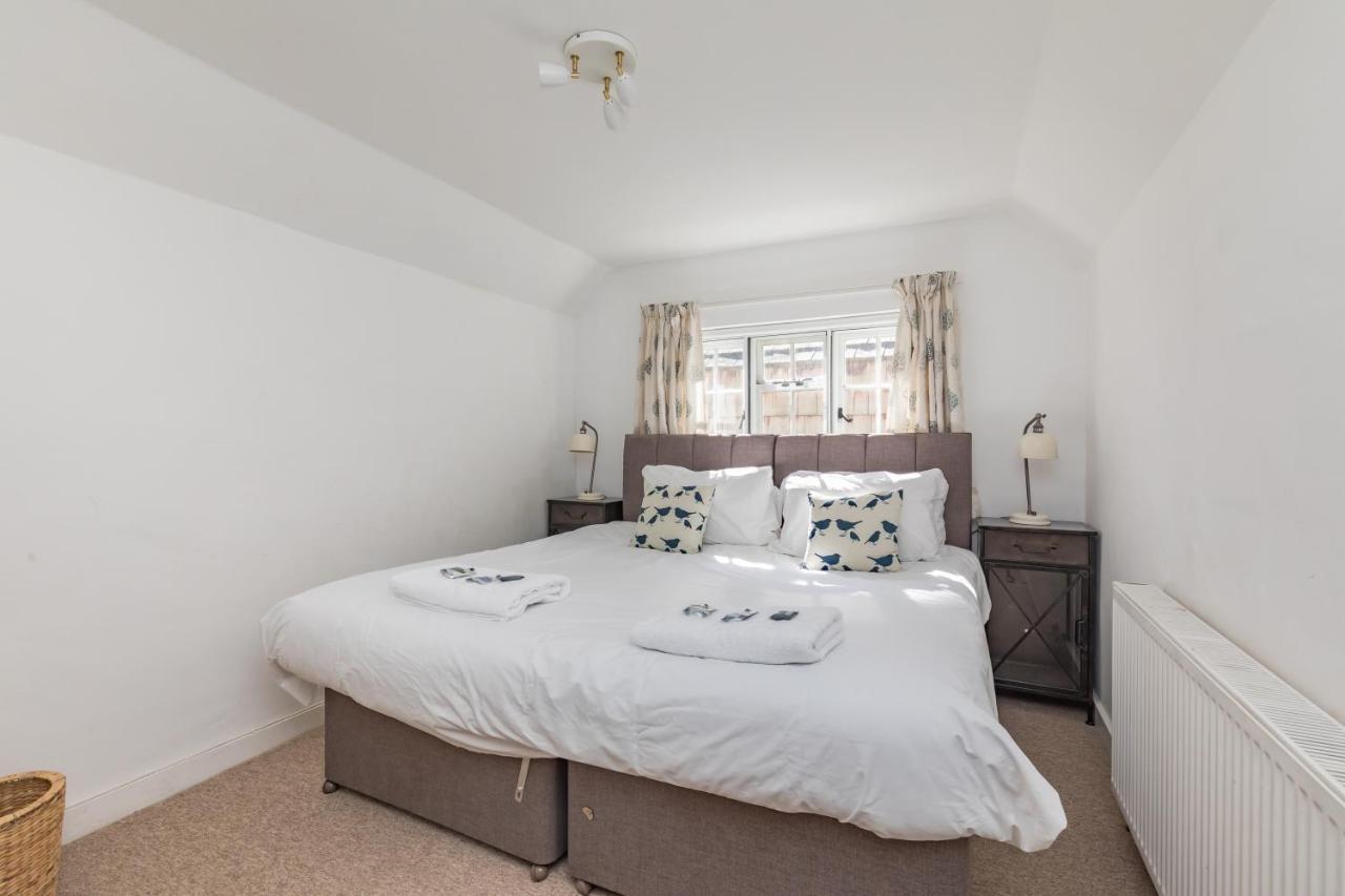 Danny Lodge - Country Cottage Near Brighton By Huluki Sussex Stays Hurstpierpoint エクステリア 写真