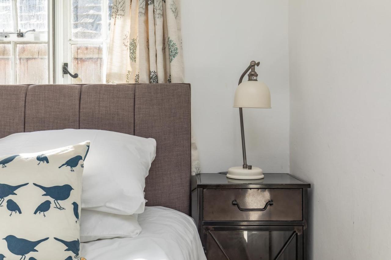 Danny Lodge - Country Cottage Near Brighton By Huluki Sussex Stays Hurstpierpoint エクステリア 写真