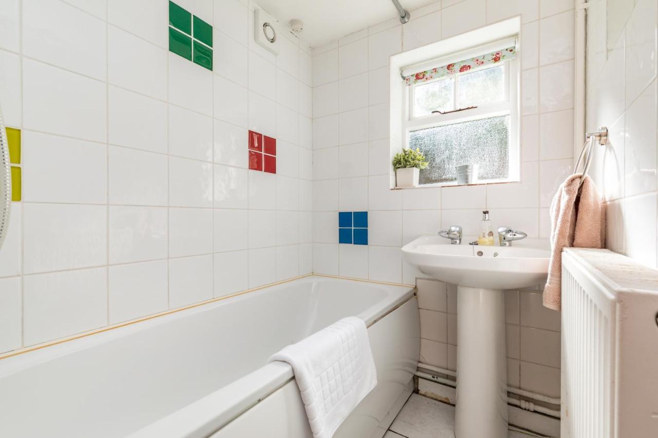 Danny Lodge - Country Cottage Near Brighton By Huluki Sussex Stays Hurstpierpoint エクステリア 写真